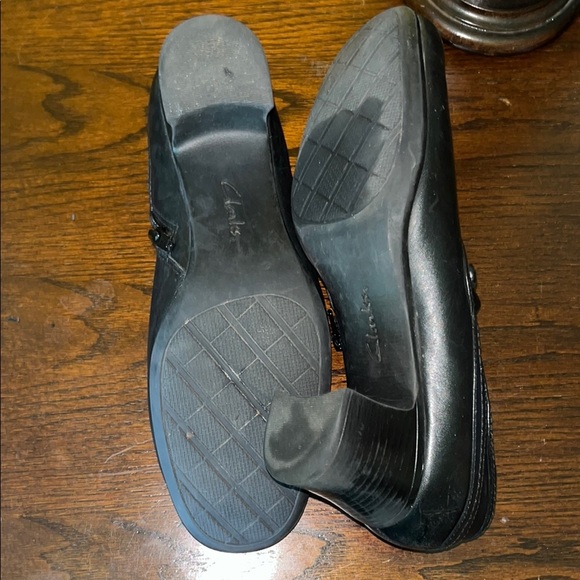 Clarks Black Leather Loafers - Picture 8 of 11